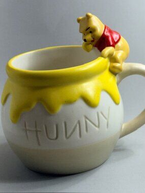 Vintage Winnie Pooh Coffee Mug Cup Hallmark Milne Hunny Figurine on Handle RARE
